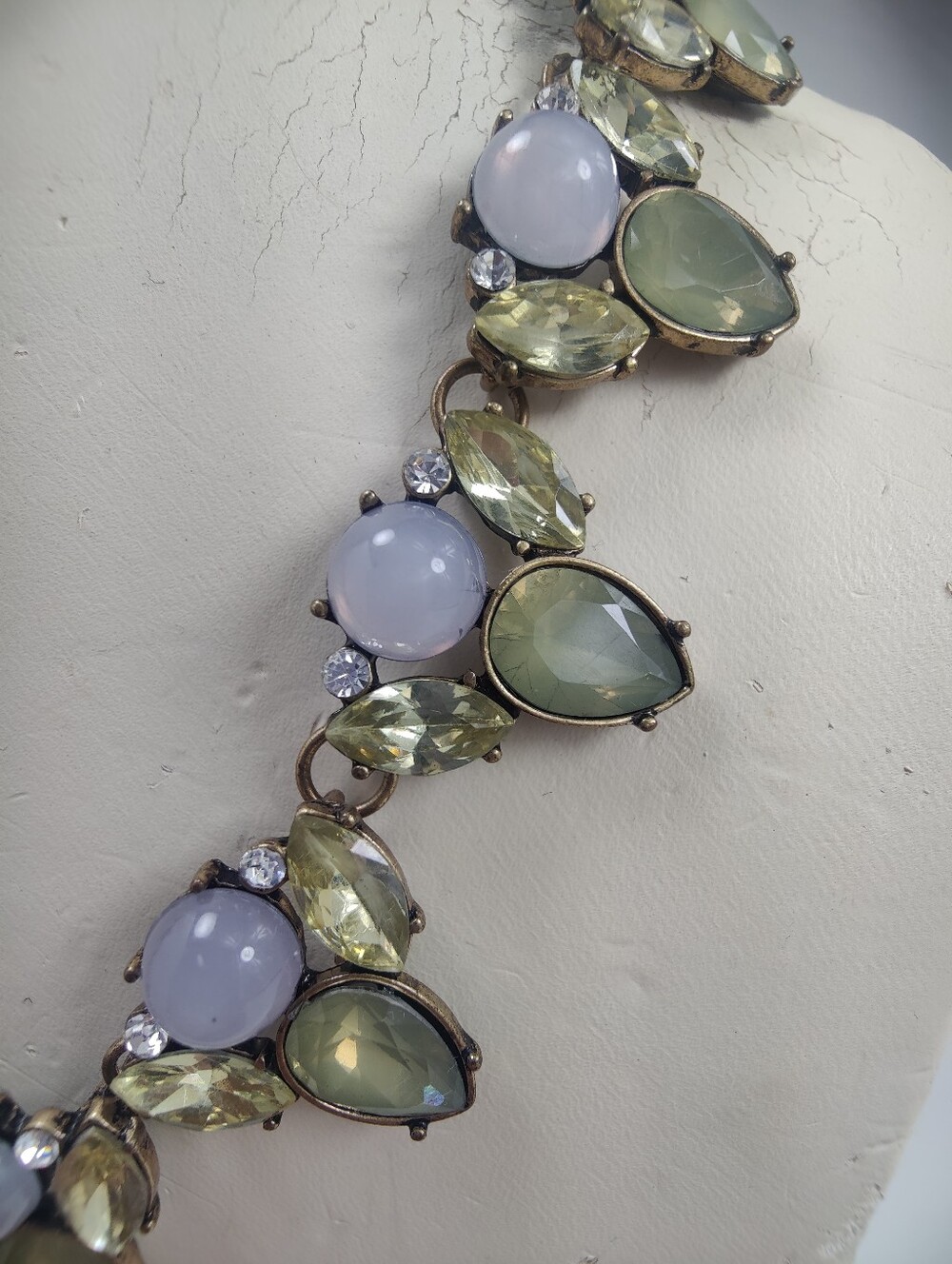 Vintage Style Lavender Green Statement Necklace Bronze Tone Rhinestone Floral - Picture 10 of 10